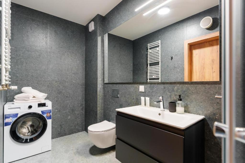 Akces Kasprowicza 20c- Basen, Sauny, Jacuzzi, Silownia W Cenie - Schwimmbad, Saunen, Jacuzzi, Fitnessstudio Im Preis Apartament