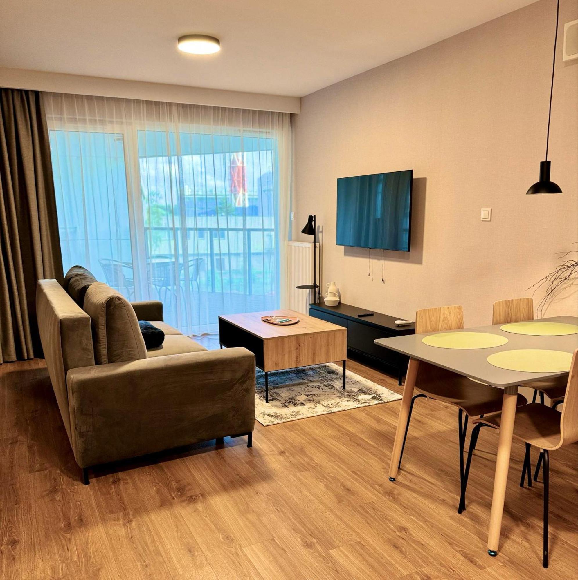 Akces Kasprowicza 20c- Basen, Sauny, Jacuzzi, Silownia W Cenie - Schwimmbad, Saunen, Jacuzzi, Fitnessstudio Im Preis *